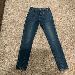 Skinny jeans